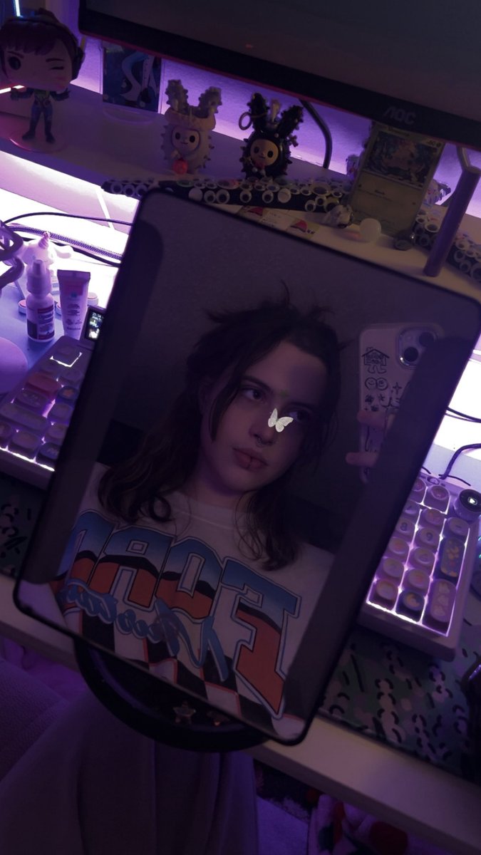 nn
( •ㅅ•        )o
   uu    uu