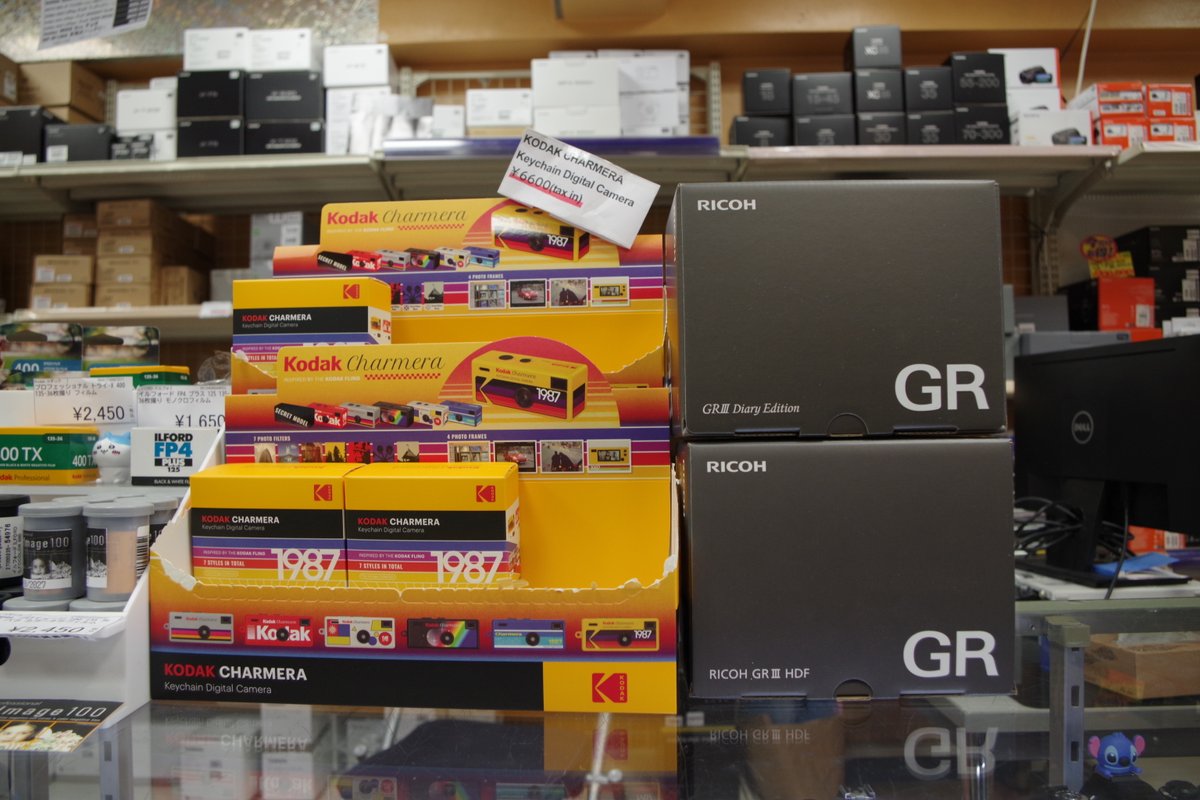 akibaoo_camera's tweet photo. KODAK CHARMERA大人気!GRⅢHDFもいよいよ在庫稀少に!あきばお~カメラならあります!
高額下取りお買取も継続中!
#kodakcharmera #gr3 #gr3hdf #カメラ買取 https://t.co/sTChvP6ArZ