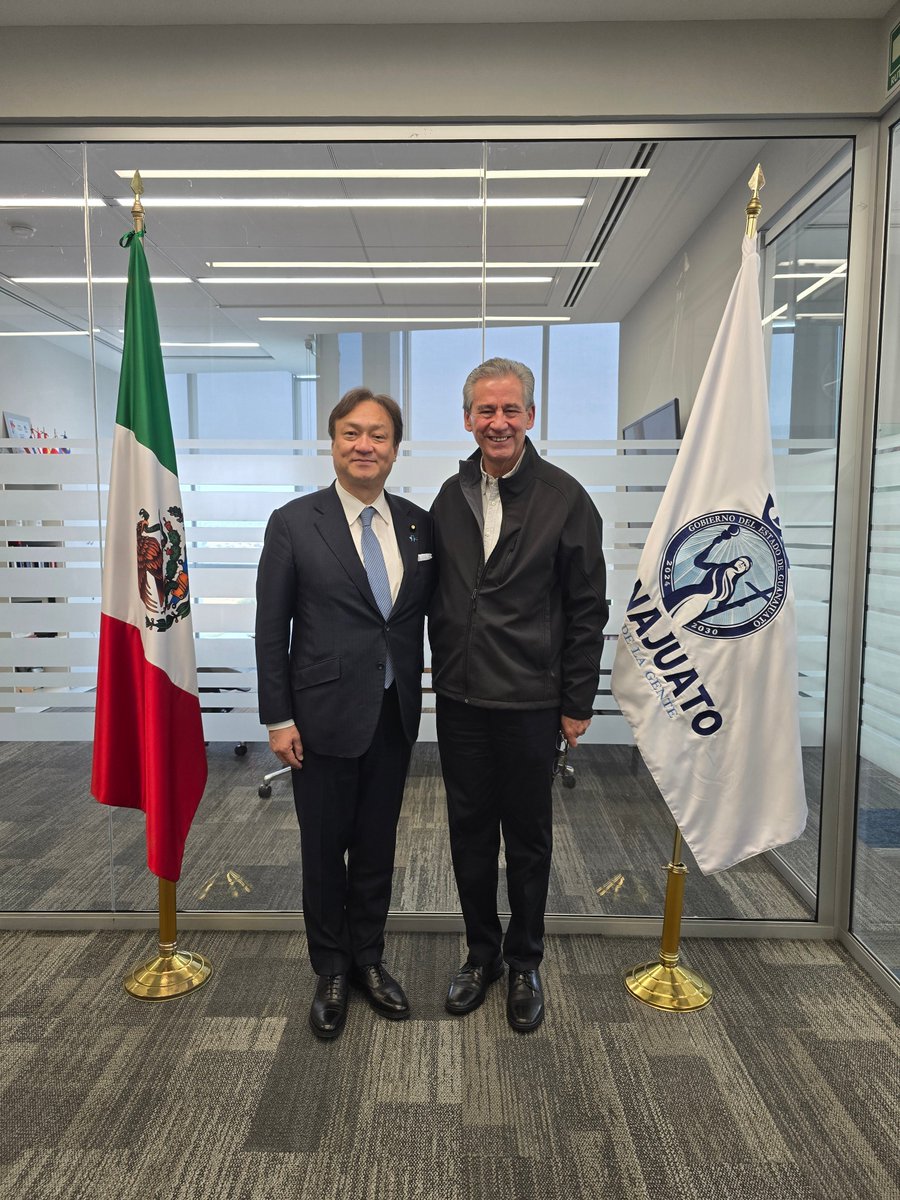 hlsantillana's tweet image. Recibí a Mr. HORII Iwao, Ministro de Estado para Asuntos Exteriores del Gobierno de Japón.

Dialogamos sobre el fortalecimiento de la cooperación económica, logística y el papel estratégico de @PuertoInterior.

Agradezco su visita para fortalecer estos lazos de colaboración.