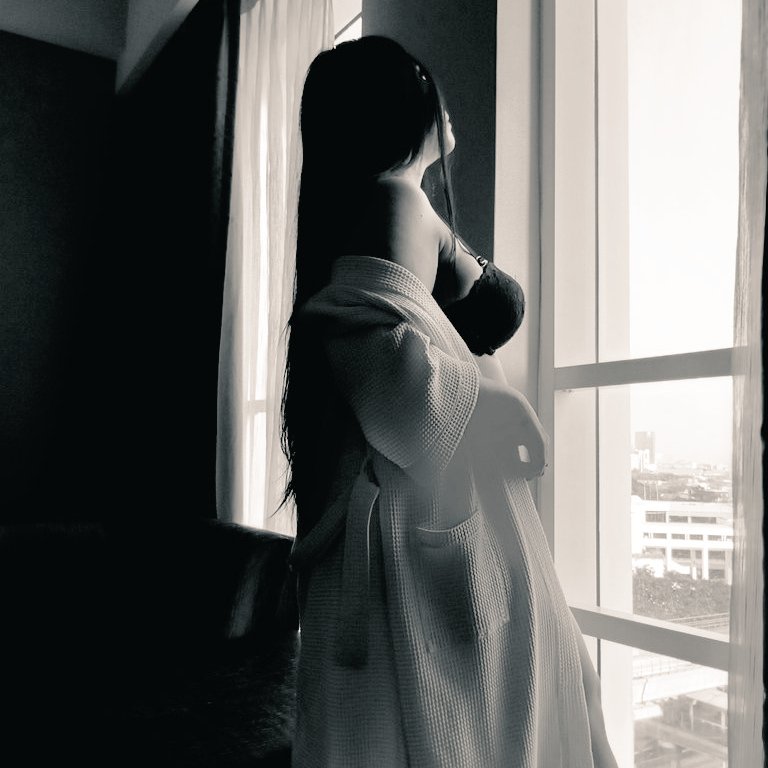 Monnabekas92855's tweet image. Satu jam aja yuk beb di Bekasi 
Bisa massage ❤️ 
#bobekasi #availbekasi #includebekasi #expobekasi 
Ambil slot 2 jam bisa request area ya beb 
Jakarta Cikarang Depok Bogor Tangerang BSD kerawang 🙏
Sat set yuk beb di DP jgn di PHP 
Langsung ke wa at tele yaa 
Wa 081311290337