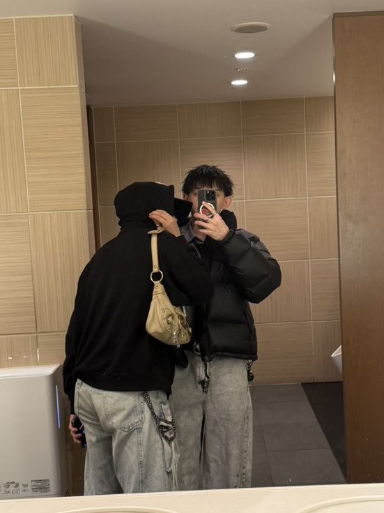 綱 (@lyu_cya) on Twitter photo 