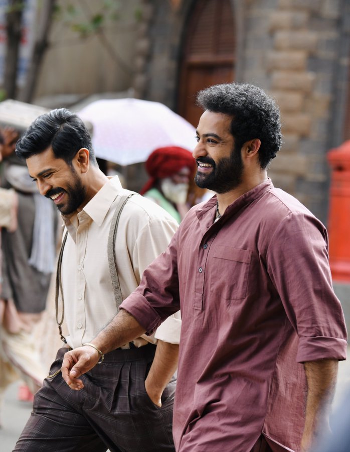 jerinGeorgekut2's tweet image. #RRRMovie world wide final closing update :

🔹Telugu States : 420.30 Cr
🔹Tamilnadu : 77.30 Cr
🔹Karnataka : 83.55 Cr
🔹Kerala : 24.60 Cr
🔹Odisha, WB + Rest of NE : 42.60 Cr
🔹Rest of India  : 303 Cr

Total Domestic  = 951.35 Crores

🔹Japan : 2.51 Billion Yen / $15.8 Million