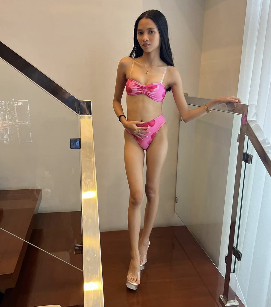 Lily Rose tweet media
