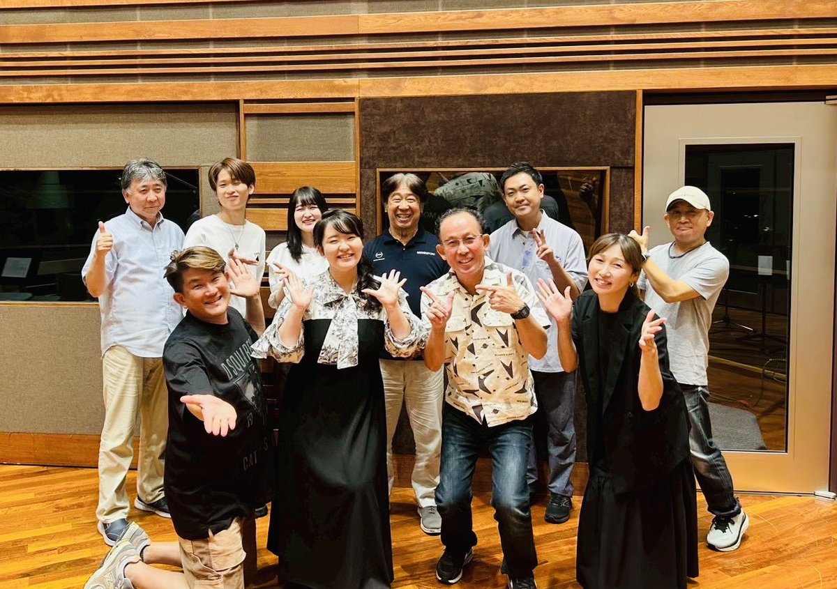 #朝花美穂 さん新曲
『こころの花道』『桜縁歌』
本日発売です✨✨
『#こころの花道』は明るく楽しい元気の出る“人生の応援歌”です🎶
そしてカップリング曲『#桜縁歌』は朝花美穂（中村美穂）さんとの共作で作曲させて頂きました💫美穂さんの歌手人生そのものの一曲です✨
皆様是非お聴きください！