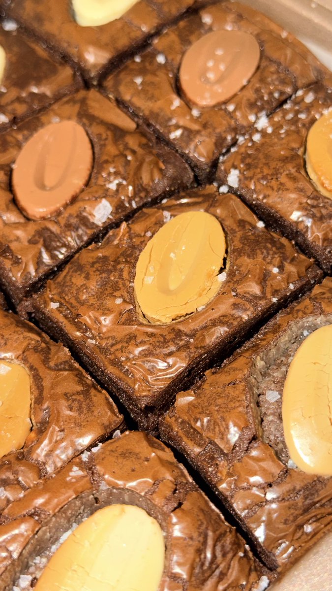 aMrazing's tweet image. Halo~ wkwkwkkw

Anyway, salah satu kunci utama makanan enak adalah hati yang gembira ketika bikin. If you bake when you’re sad, angry, or upset, rasa makanannya pasti beda. I believe we transfer our emotions into our cooking.