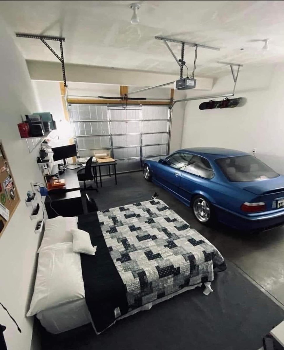 B0RRACHIT0's tweet image. Si no fuera por las mujeres, así viviríamos la mayoría de los hombres. 😅🤣😂