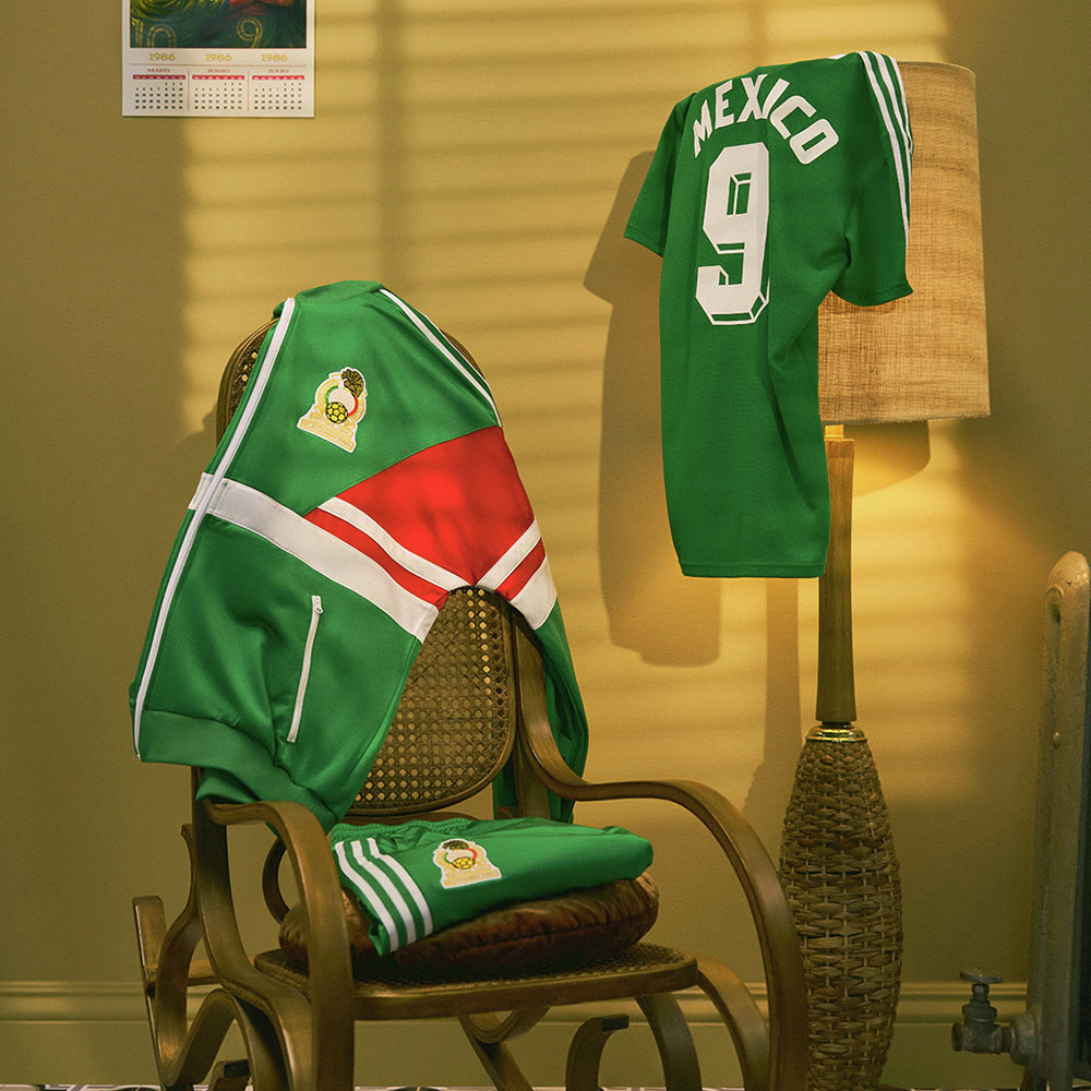 し*ろ様 2011 アルゼンチン代表スウェット上下 未使用タグ付アディダス