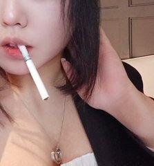 hukkeyo's tweet photo. 와 ㅋㅋㅋ 아무나 담배 한갑만 사주세요.. 
#비떱 #BBW #뚱녀 #뚱뚱 #돼지 https://t.co/qeO1e7WgTs