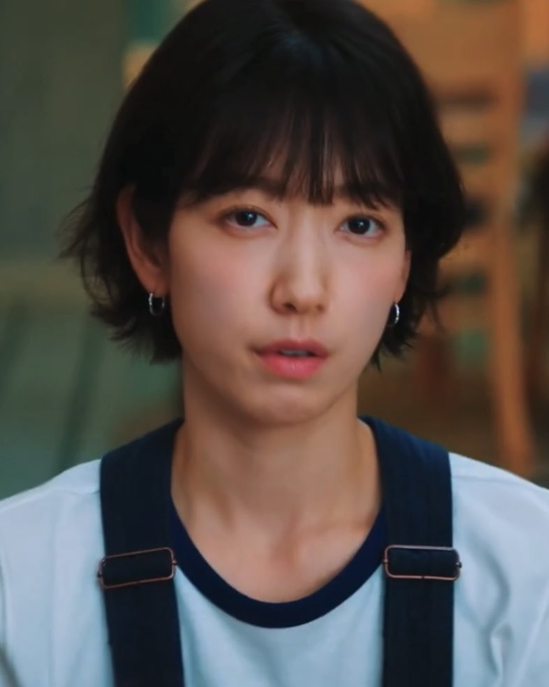 statsofshinyuna's tweet image. [UPDATE]

#YUNA and Park Shin-hye are currently gaining attention for their sister-like visuals.

#유나 #UndercoverMissHong