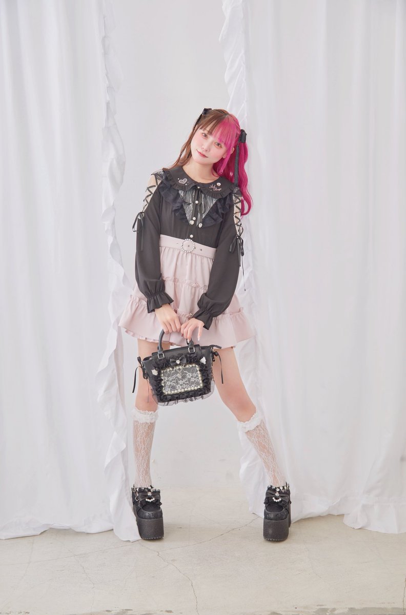 ziraichan_sub's tweet photo. これはMetuのAI加工です。笑
私のリアルな普通の全身写真はこれ。 https://t.co/IE9YNZLv8p