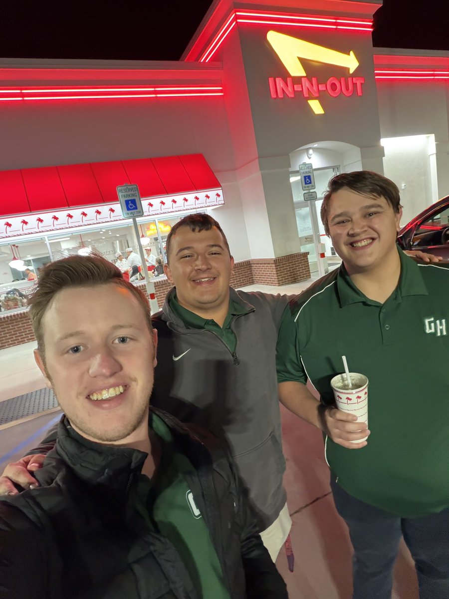 In-N-Out of Lebanon with✌️wins tonight!

Thanks to everyone who tuned into Hawks Hoops this evening. Talk to you Friday!