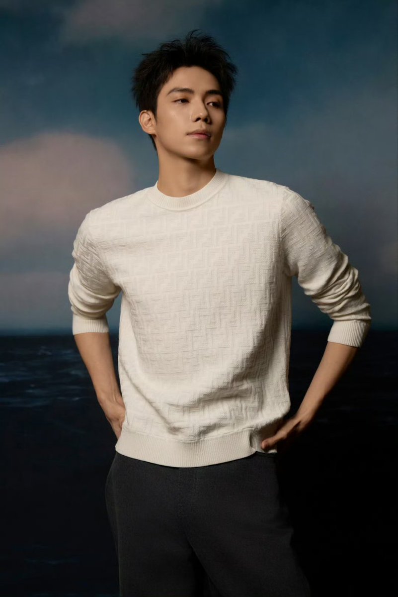 [14.01.2026] ความงามแบบอิตาลีผสานกับเทรนด์ในเมืองใหญ่ พื้นที่บูติกสุดพิเศษเปิดให้เข้าชมแล้ววันนี้ FENDIรอให้คุณมาสำรวจ คว้าโอกาสสัมผัสแฟชั่นสุดเก๋ได้แล้ววันนี้!

Cr.weibo.com/2953908224/525…

#LuoYizhou #罗一舟 #หลัวอีโจว