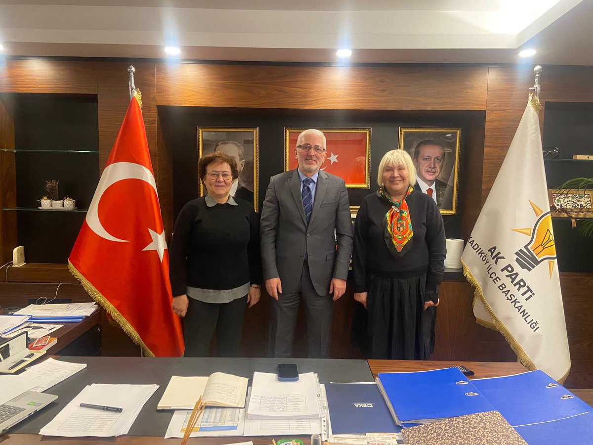 Akparti İstanbul İl başkan yardımcımız Sayın Nurdoğan Yüzbaşıoğlu birlikte Akparti Kadiköy İlçe Başkanımız Sayın Orhan Kahya ‘ya hayırlı olsun ziyaretinde bulunduk ….