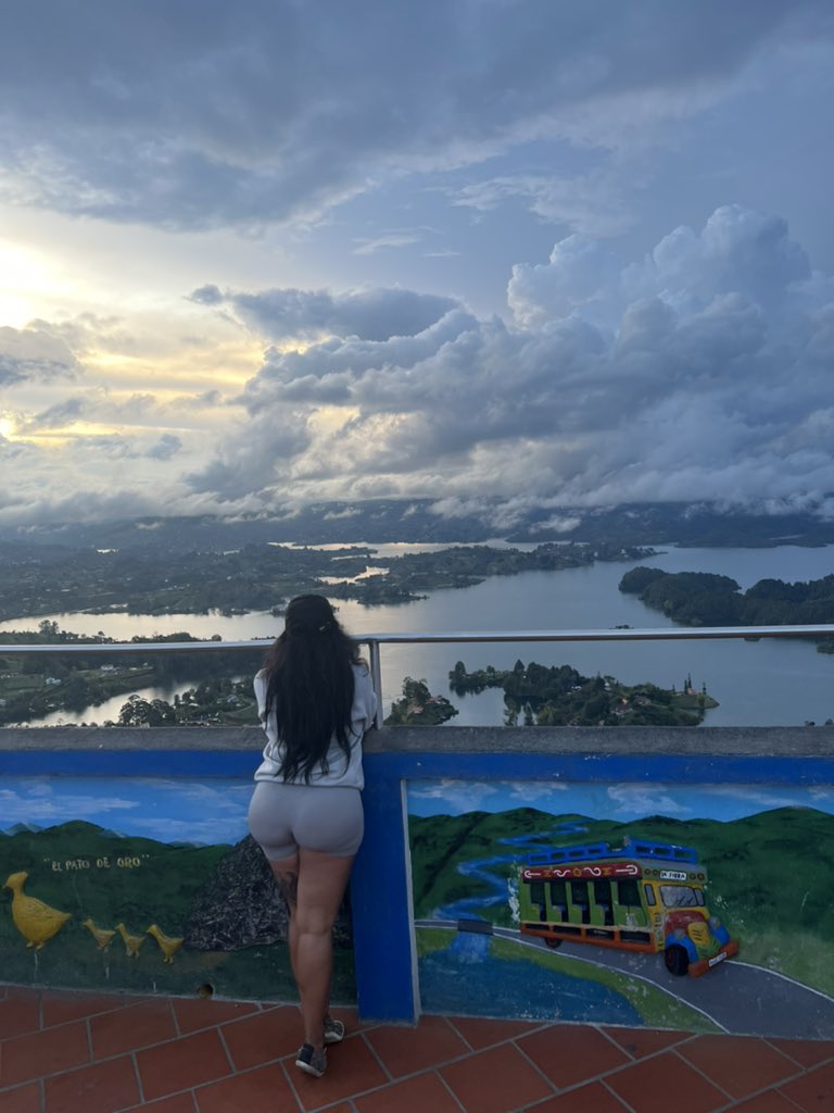lexjan650's tweet photo. Y’all should rate my ass 😃😍 https://t.co/FdWpt7vRUG