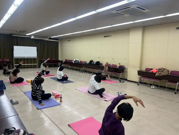 hashima_shimin's tweet photo. 羽島市民会館では、毎週月曜日（祝日はお休み）にピラティス教室を行っています。 皆さんの参加をお待ちしております。 お友達を誘って是非来てください✨ https://t.co/uLwQwp7mM5