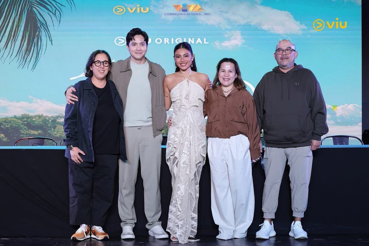 NaddictsOfc's tweet image. When we said big, we meant BIG. Here’s a look back at the moment Love, Siargao became a reality. Ready for a little Siargao magic? 🌊✨

A Viu Original, line-produced by Viva, with media partner GMA. Coming soon only on Viu.

#LoveSiargao #ViuOriginal #NadineLustre…