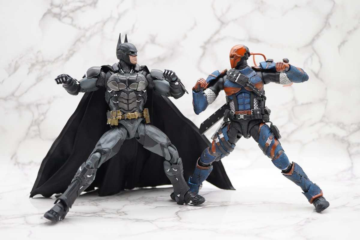 良品製造のデスストロークです。1/12スケールですが結構大柄で、同じ