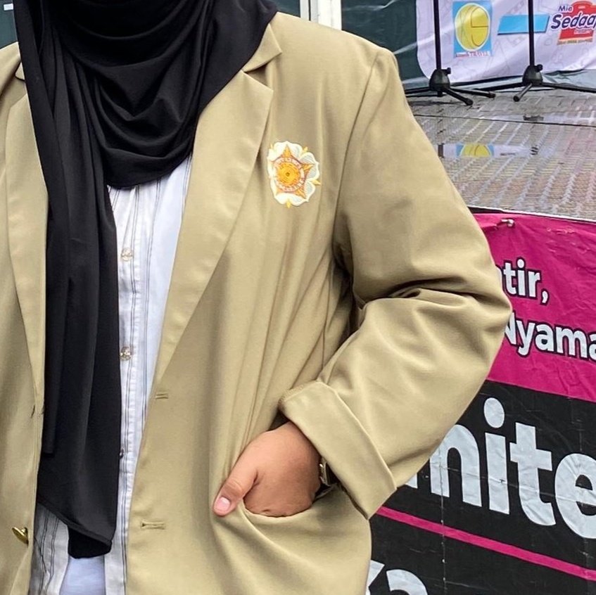 farsspy's tweet image. kirain tahun ini bakal minjemin almet ub,,, ternyata memang ditakdirkan tuk meminjam sj,,, bukan tuk dimiliki 😔