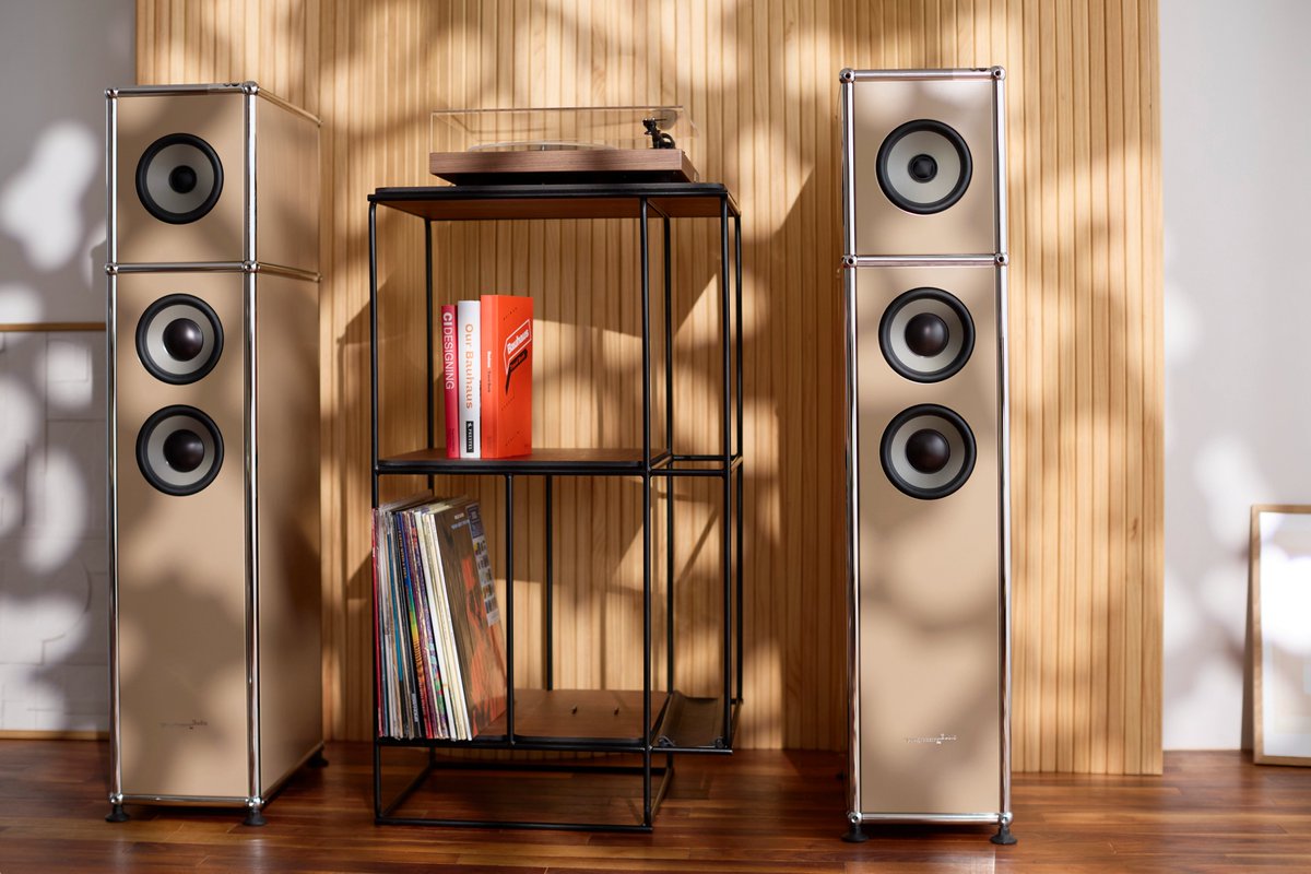 NAVYS_inc's tweet image. ProgressiveAudioとUSMのコラボレーション。
洗練されたUSMのデザインと、妥協のないサウンドが融合した、
インテリアとしても美しいオーディオ。
#ProgressiveAudio #USM #navys