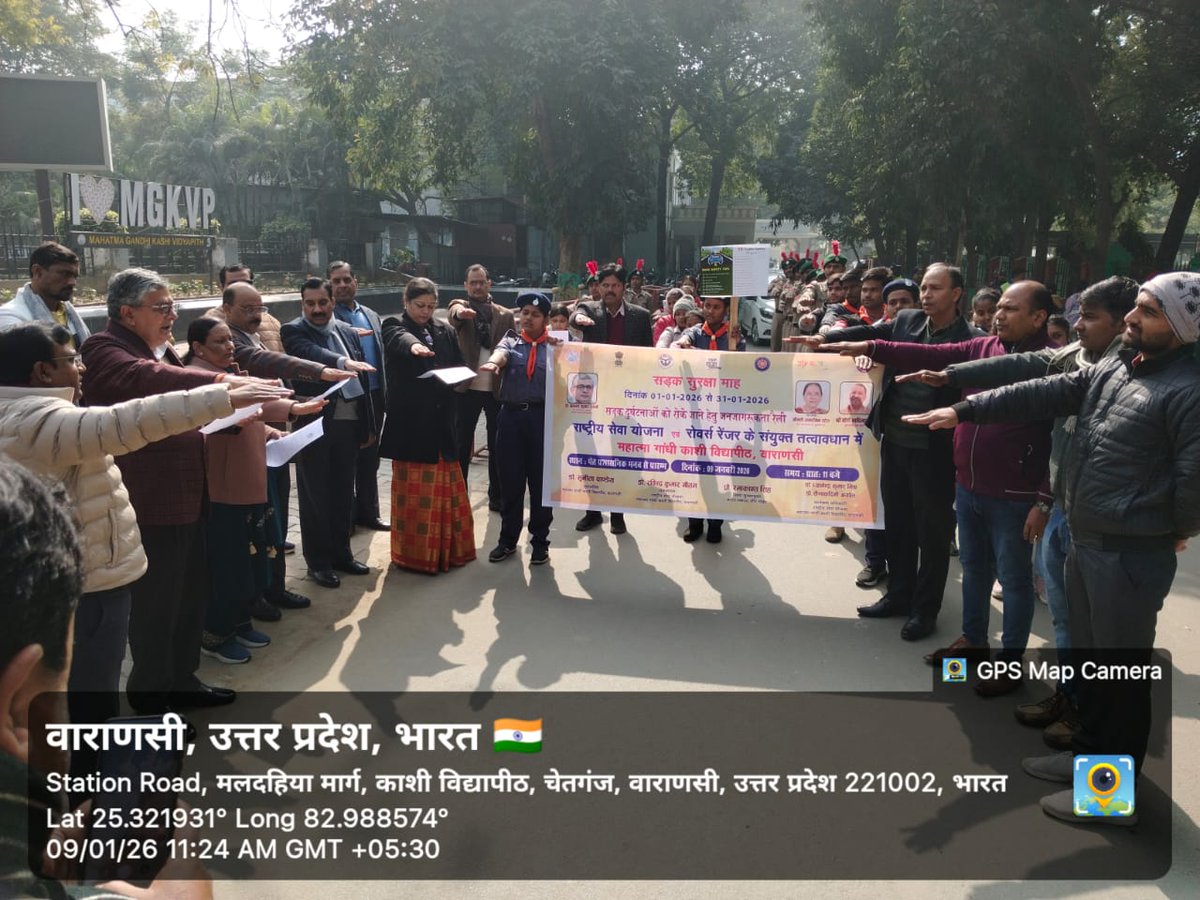 nssmgkvp's tweet photo. आज दिनांक 09 जनवरी, 2026 को  माननीय कुलपति जी द्वारा सड़क सुरक्षा जागरूकता हेतु स्वयंसेवकों तथा युवा विद्यार्थियों को सड़क सुरक्षा शपथ दिलाते हुए सड़क सुरक्षा के नियमों का अनुपालन के निर्देश दिए।
@YASMinistry @NSS_UPSNO @_NSSIndia @mybharatgov @NSSRDUPUK https://t.co/9wNRgNccuJ