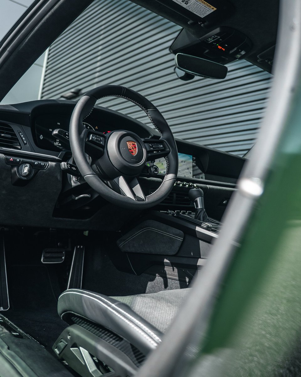 911 GT3 in Oak Green Metallic Neo🔥