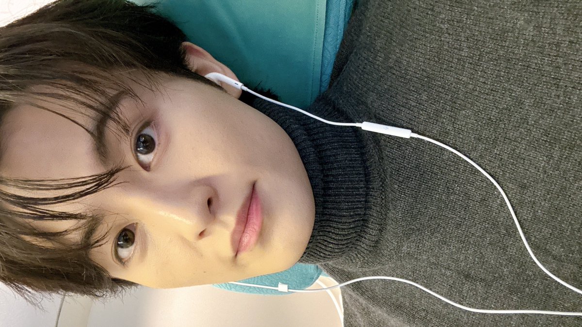 onyourmrkie's tweet image. ♬˚⋆.✮🎧✈️˚.⋆