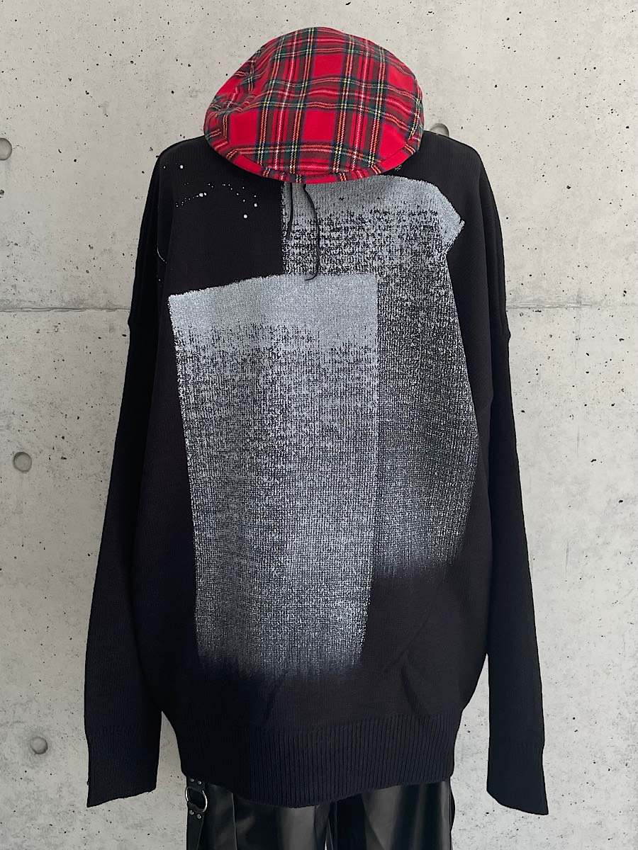 hellcatpunks's tweet image. ♠︎NEW ITEM♠︎
メンズライン「HUNDREDCLUB」のニット
前後の大胆なペイントが目をひく個性的なアイテム☆
お手入れしやすいアクリル素材で保温性も◎
ビッグシルエットのアイテムとして女性にもおすすめです

★ペイントニット
hellcatpunks.com/i/HRC-KN0004