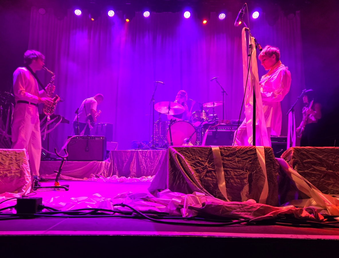 My first show of the New Year, the mysterious and magical Cate Le Bon, at the Transfer. The album she released last year, "Michelangelo Dying", was one of my favorites of the year, and her band, as always, was stellar