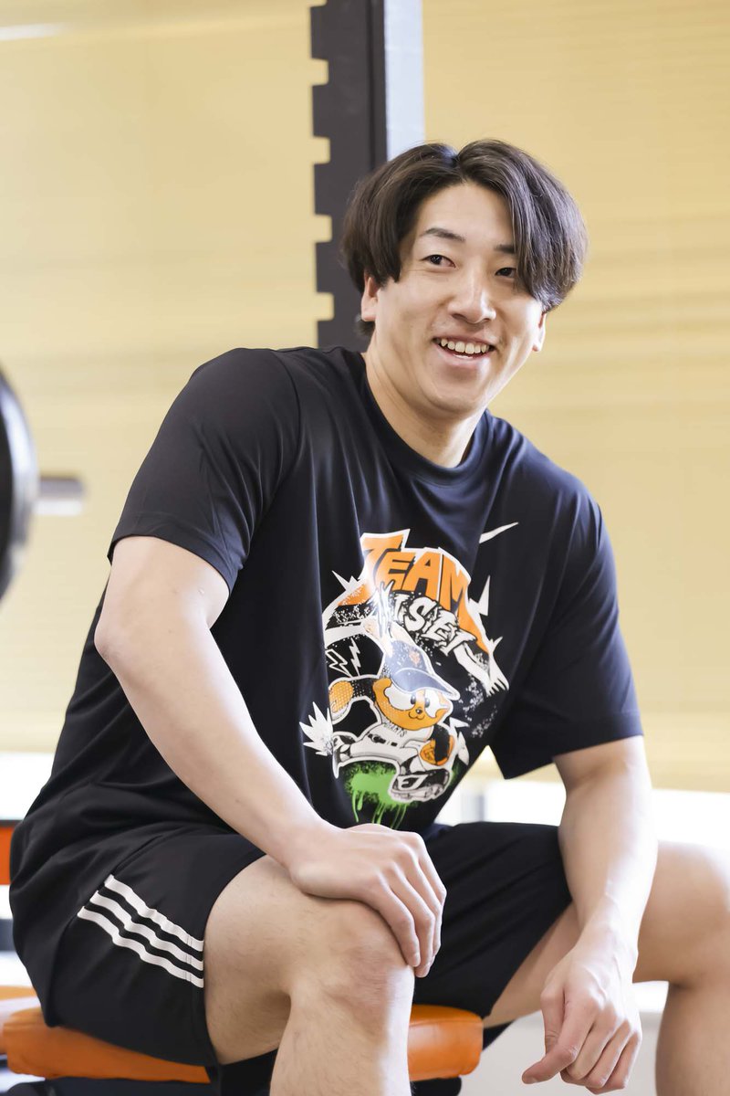 大勢 投手が自主トレで着用しているウェア「TEAM TAISEI」を