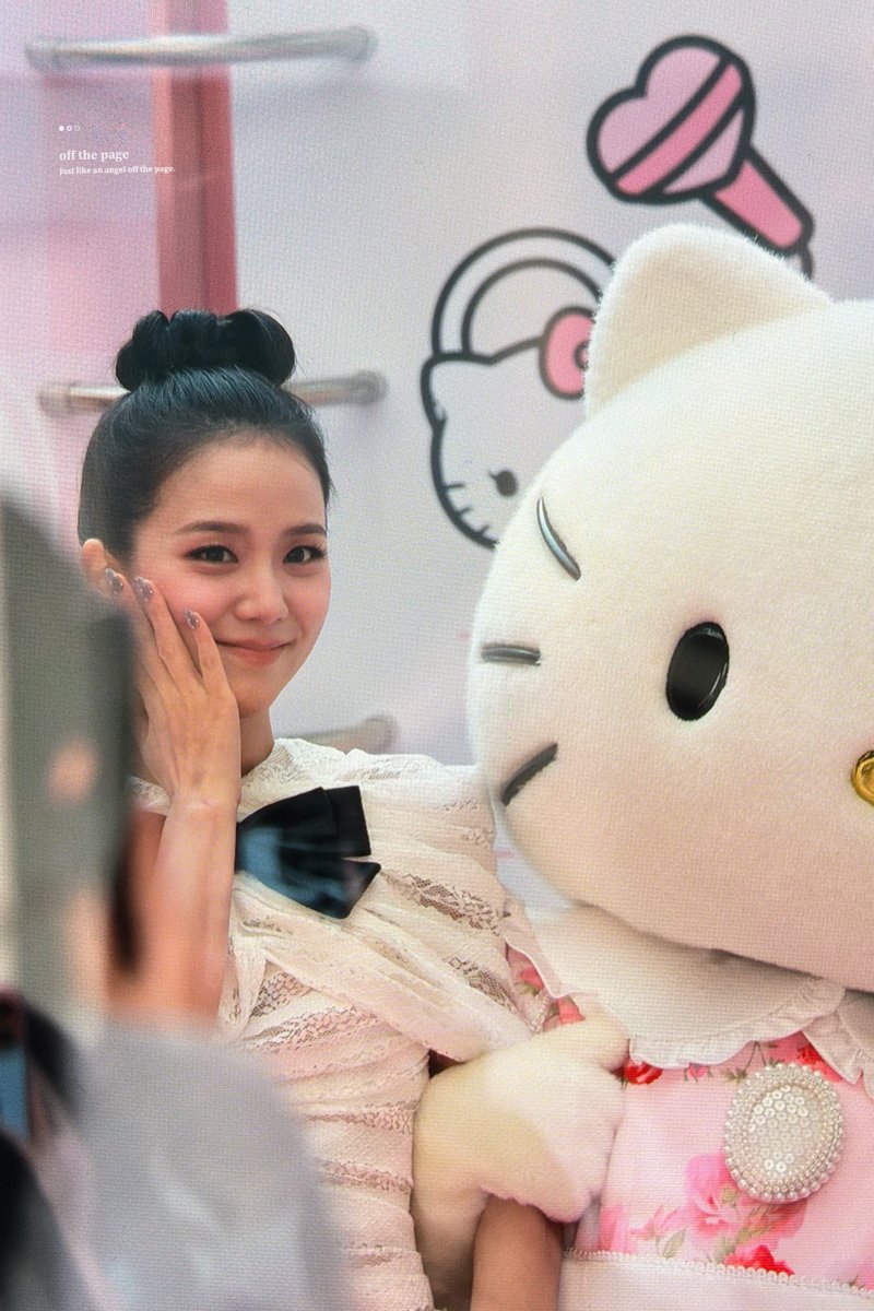 Off the Page🫨💓 tweet media