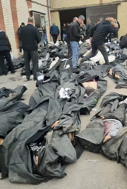 ganaeaard's tweet photo. Cannot overstate my admiration for the people of Iran, their continued fight for freedom. What they have to go through is disheartening. I have hope that their courage will pay off. They have to get rid of those barbarians who tortured them for far too long. https://t.co/6Eb5F6pzfS