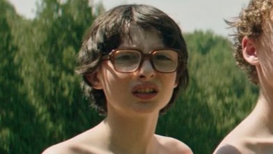 trashy_toziers's tweet image. richie's reaction to bev undressing always kills me LMAOOO THAT BOY IS GAY 😭😭😭