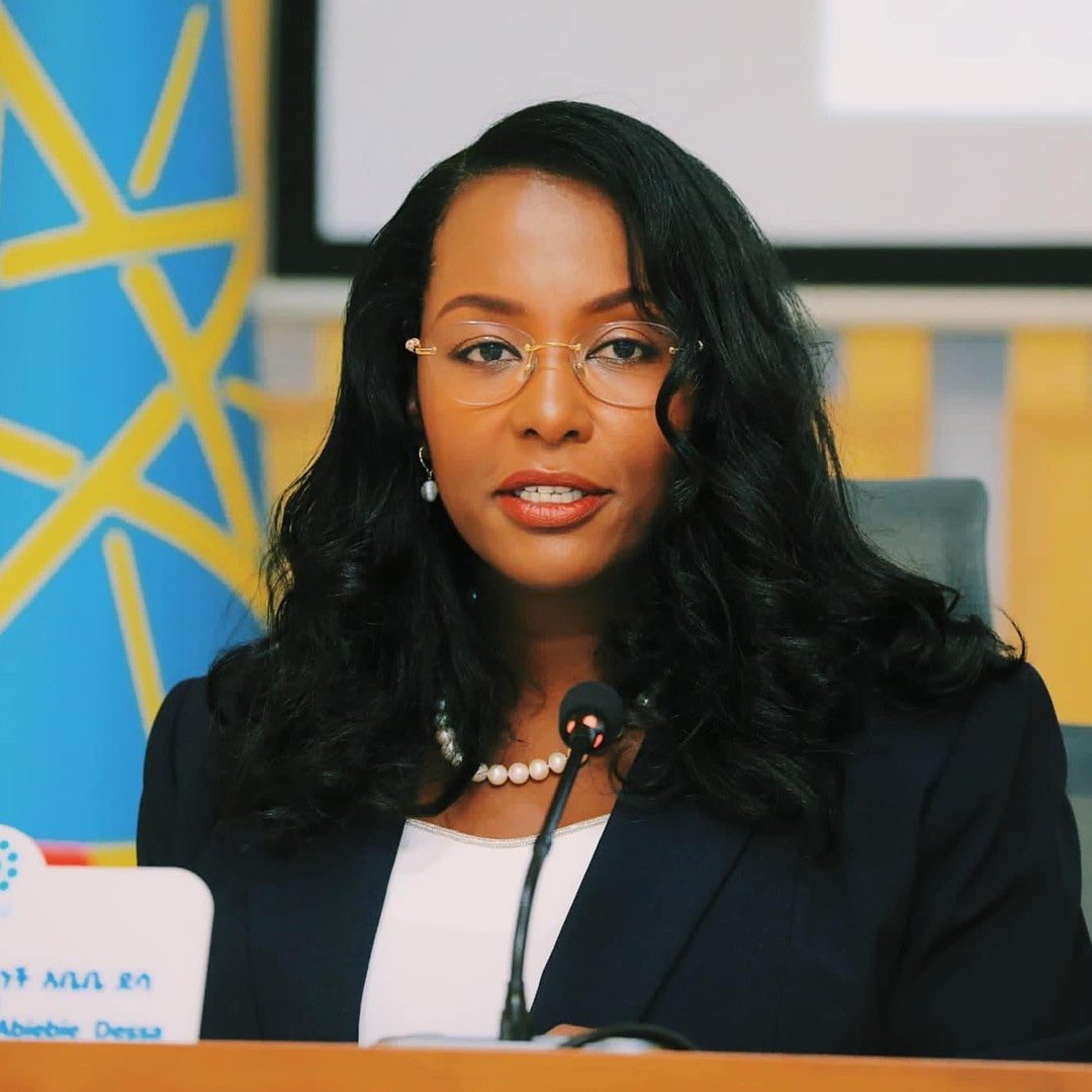 En Éthiopie, le secret derrière la beauté, la propreté et la vision d’Addis-Abeba a un nom : Adanech Abebe, maire de la ville.
Elle gère Addis comme sa propre maison : présence sur le terrain, rigueur, suivi.
Visitez sa page X (<a href="/AdanechAbiebie/">Adanech Abiebie</a>) plus administrative que politique,