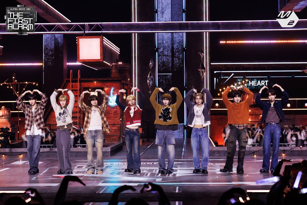 M2MPD's tweet image. [📸] ALPHA DRIVE ONE(알파드라이브원) - Cinnamon Shake

▶ youtu.be/4OcGDdNcoE4

#ALD1_DEBUTSHOW
#ALPHADRIVEONE #알파드라이브원 @ALD1_official