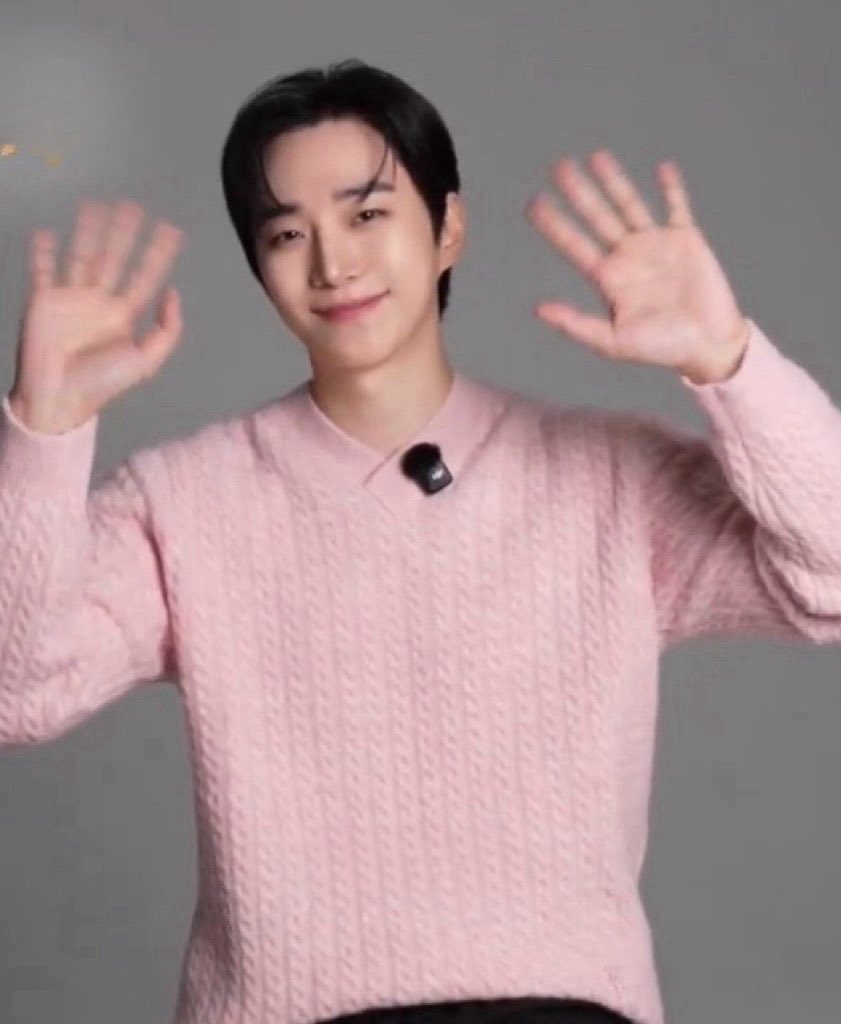 핑쿠 잊쁘네😍
나도 곧보자🤗

즐건시간 보내구..

#이준호_LEEJUNHO
#O3CLTV