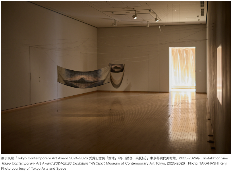 ARTiT_Tokyo's tweet photo. 【PR】東京都現代美術館で「Tokyo Contemporary Art Award」第5回受賞者・梅田哲也と呉夏枝の受賞記念展が開催中。呉は「grand-mother island project」(2017-)を発表。梅田は仮設足場や音響オブジェクトを組み込み、鑑賞制度としての美術館の見方を転換させる。#TOKAS https://t.co/TegeKiOjI4 https://t.co/QZ6EE6hy1q