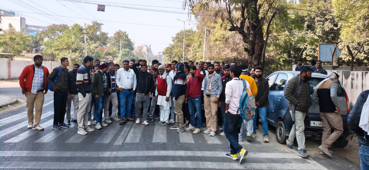 CITSRAJASTHAN's tweet photo. धन्यवाद माननीय मंत्री महोदय कनिष्ठ अनुदेशक भर्ती के नियुक्ति आदेश जारी करवाने को लेकर
@BhajanlalBjp
@CITSRAJASTHAN
@kkvishnoibjp
#केके_विश्नोई https://t.co/cIoaNhgNG1