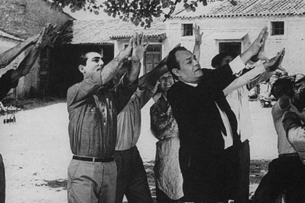LamprosPalladas's tweet photo. @AretiAthanasiu Έχετε καταλάβει κ @AretiAthanasiu ό��ι μιλάει με ......ΒΟλευτή του Ελληνικού Κοινοβουλίου ? 
Η θρασύτητα και η εμετική έπαρση του ΒΟΛΕΜΕΝΟΥ ΒΟΛΕΥΤΗ κ @MARKOPOULODIMI2  στο έπακρο .........
Μακρόπουλε.....όρσε ..... https://t.co/rh8Hi1qJ5W
