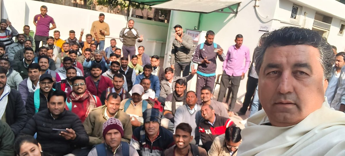 ankit_dhanawat's tweet photo. धन्यवाद माननीय मंत्री महोदय कनिष्ठ अनुदेशक भर्ती के नियुक्ति आदेश जारी करवाने को लेकर
@kkvishnoibjp जी का  बहुत बहुत आभार 
@BhajanlalBjp
#केके_विश्नोई 
#केके_विश्नोई 
#केके_विश्नोई https://t.co/Em4IwklnnM