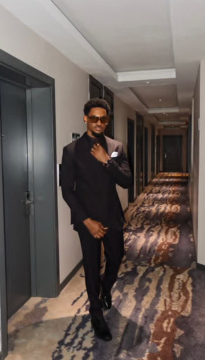 AjatoSophi21168's tweet image. Yayyyy💃💃
I can't keep calm😭
Today is Big T birthday 🔥
My one and only Tophizzy
Happy birthday Topher🎂,I pray that the Lord continues to strengthen you and grant you all your heart desires according to his will🙏🙏
Have a great one🤭🔥
HAPPY BIRTHDAY TOPHER
#T26
#TopherBassey