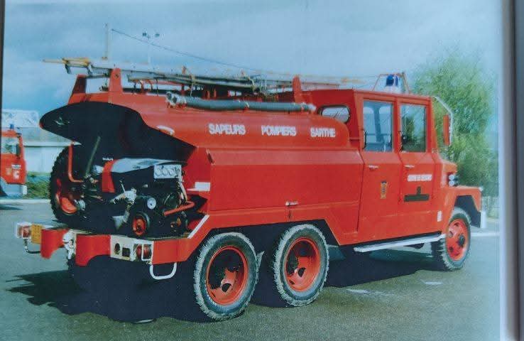 #VintageBestiole

​Ce CCF sur GMC, carrossé par Merceron, a œuvré dès 1966 à Cérans-Foulletourte (72) avant de rejoindre Vibraye vers 1995
Innovant avec sa cabine spacieuse, ancêtre des CCRM 

​​📸 Richard <a href="/rvalsecchi36/">Richard Valsecchi</a>, notre 15ème membre.
​Bienvenue chez les dingos de #GCRQFPP