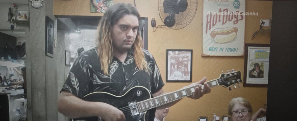 XILFX's tweet image. Tava assistindo o Pesadelo na Cozinha quando esse cara apareceu. Ele tá em tudo?!