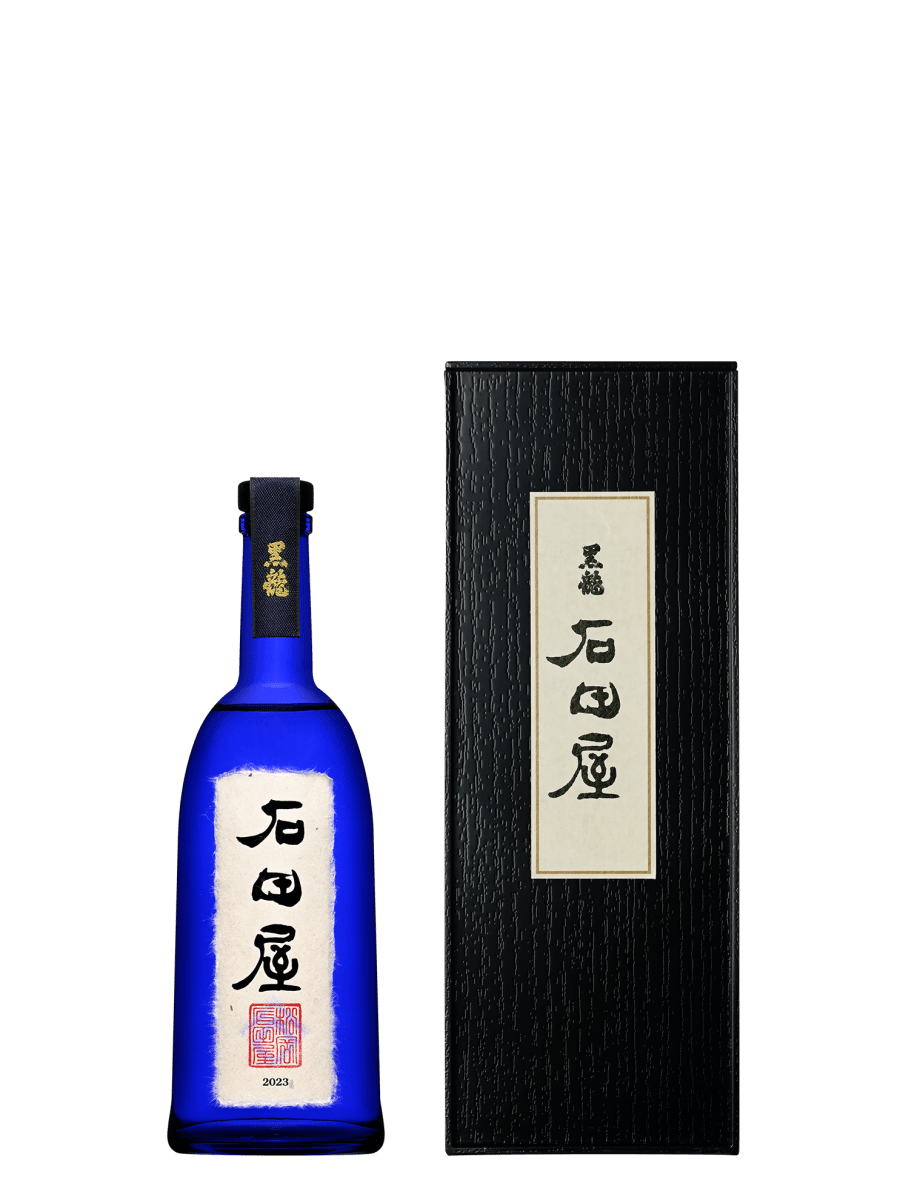 Indulge in the exquisite flavors of 黒龍 石田屋, a premium sake