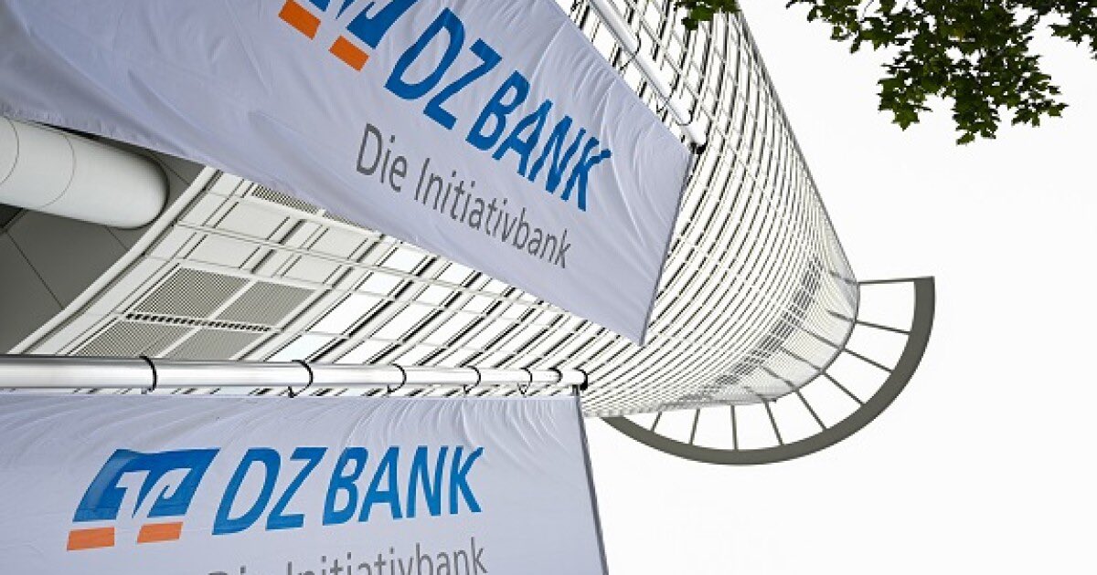 CryptoVerse_Co's tweet image. JUST IN

🇩🇪 Germany’s second largest bank, DZ Bank, gets approval to offer Bitcoin and crypto trading.

TradFi keeps stepping in 👀