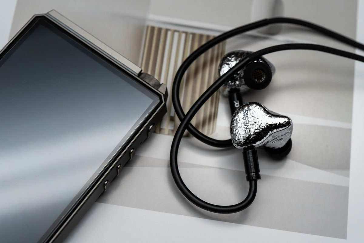 Play it loud. Wear it proud. 📢
👇 Interested in EAA's products?
🌐 Official: earacoustic-audio.com
🛒 AliExpress: aliexpress.com/store/11026996… (The Fragrant Zither Official Store)
#EarAcousticAudio #IEM #HIFI #LoudAndProud #Style