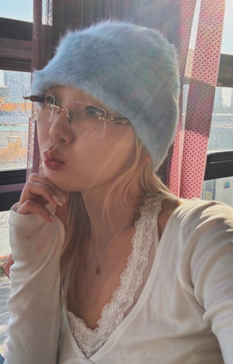 ash-b pics tweet media