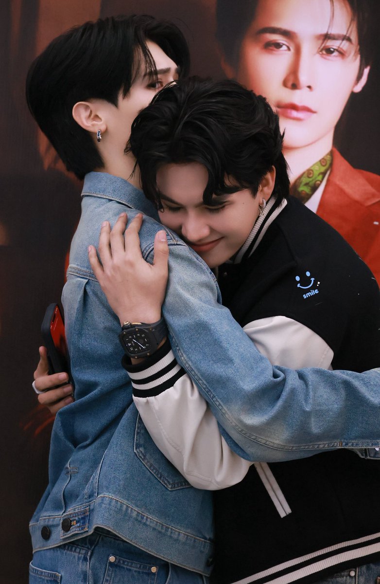 😐😐😐

<a href="/fort_fts/">FortFTS (福福) #เวียร์</a> <a href="/peatwasu/">peatwasu #เคลวิน</a> 

BLESSING YESTERDAY SERIES
#บวงสรวงyesterdayรอยรักวันวาน
#FortPeat #FortFTS #ComeFortZon
#BabyFeat #Peatwasu #CaptainPeat