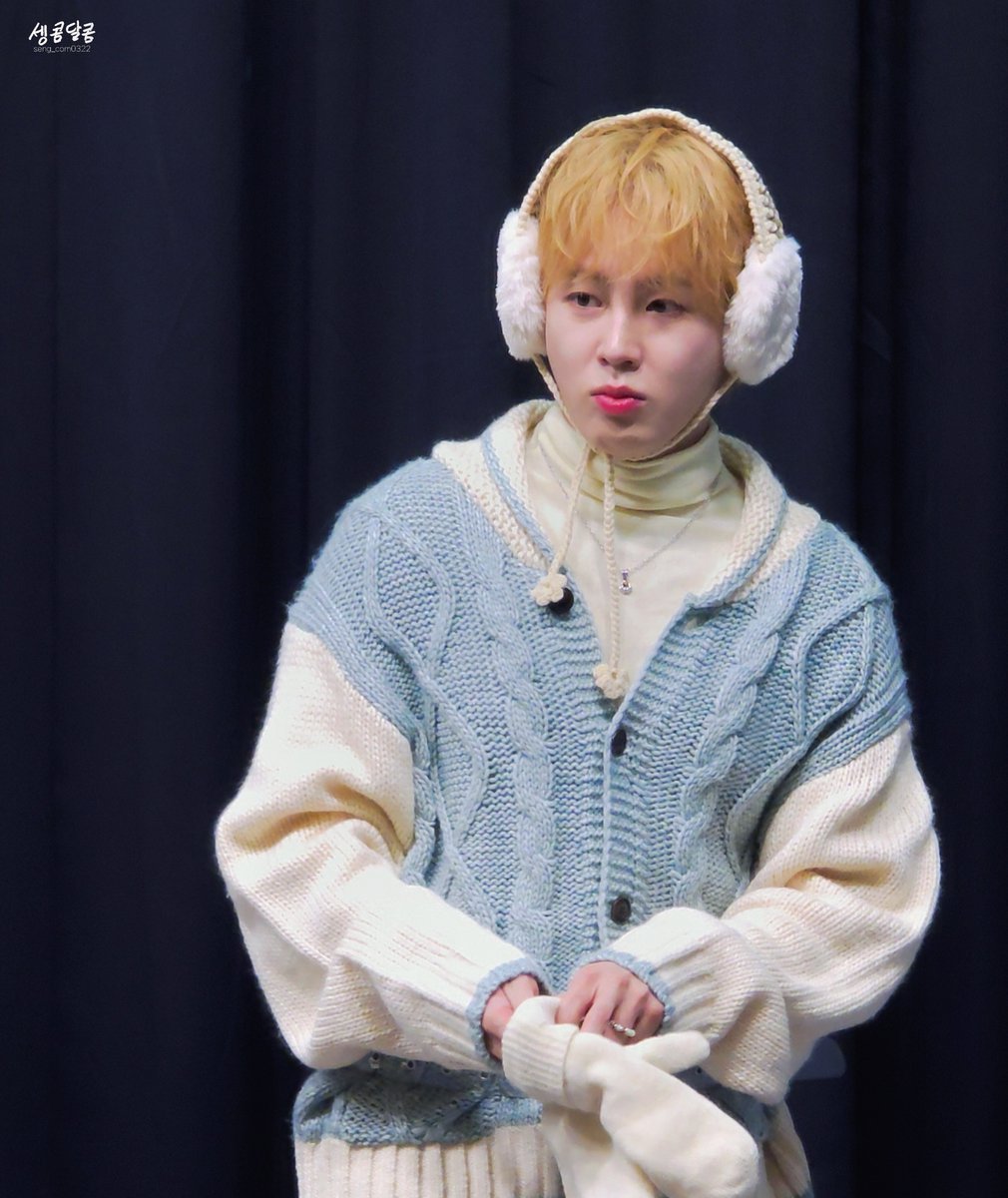 seng_com0322's tweet image. 260111 위드뮤 대면 하성운

영원한 하늘 아기💛

#하성운 #HASUNGWOON