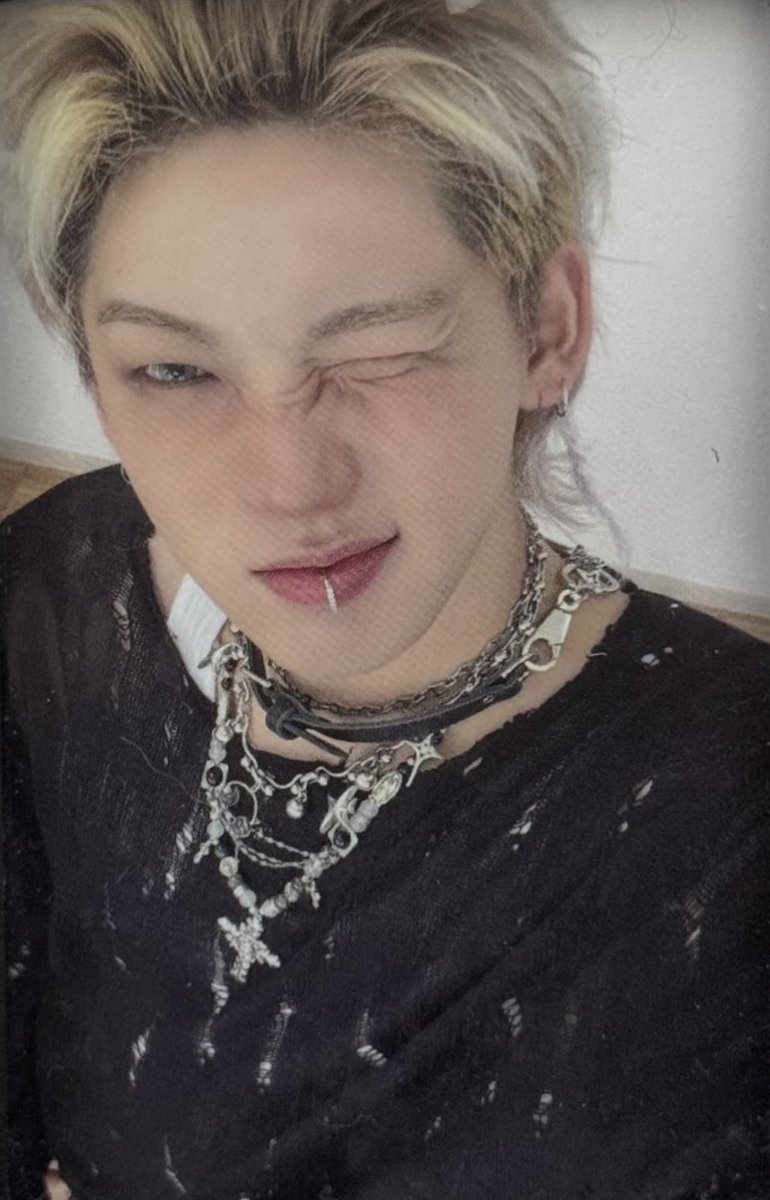 HYUNH4YI's tweet image. whoa this hyunsuk pc 🫨 pcr. 岛国流浪鹅🐧 #최현석