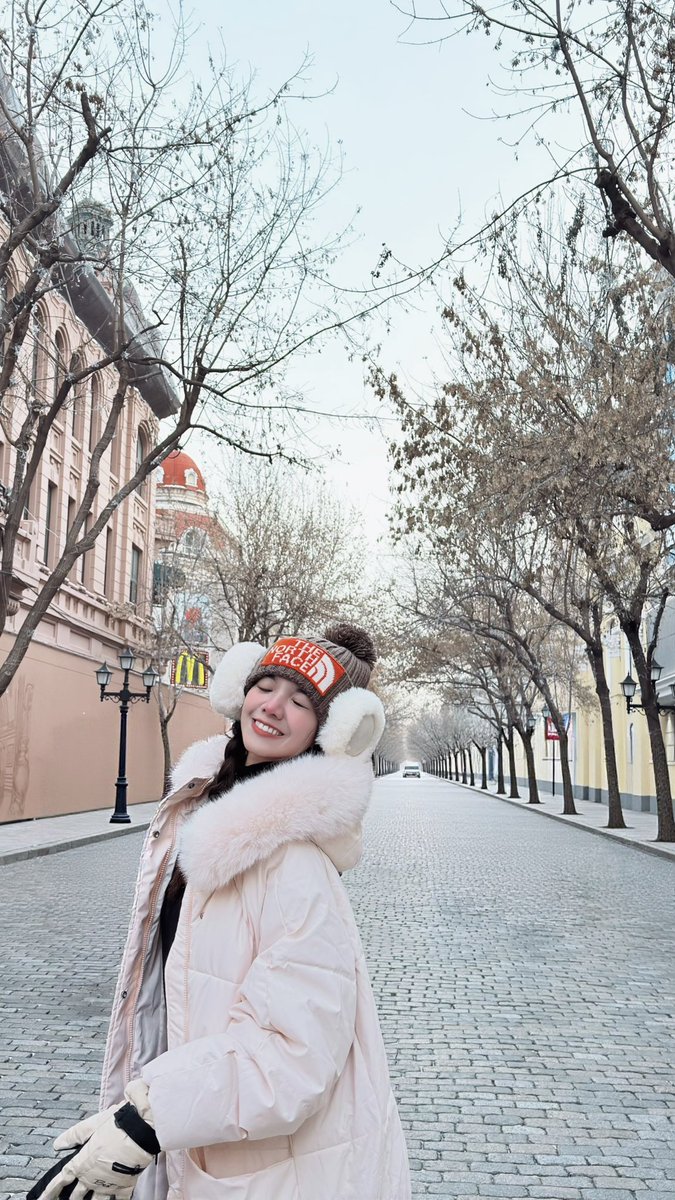 baimintnatsuda's tweet photo. Winter mood 🧣🤍 https://t.co/AdndO4uqd4
